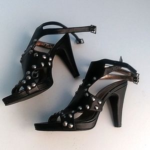 Punk Rock with Studs Black Heels Size 6 🌷🌷🌷